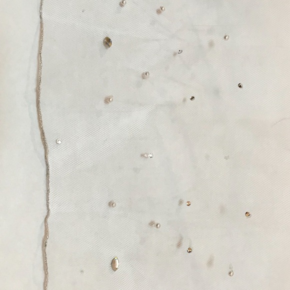 Bridal Veil MALIS HENDERSON  NEW White with Swarovski Crystals, Silver edge. - Picture 7 of 9